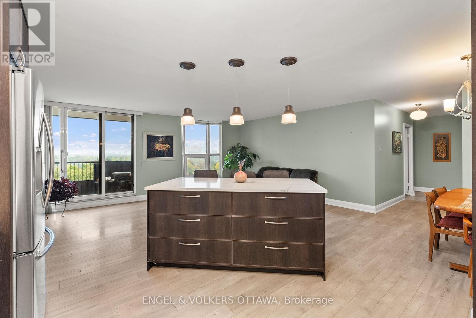 1006 - 2951 Riverside Drive