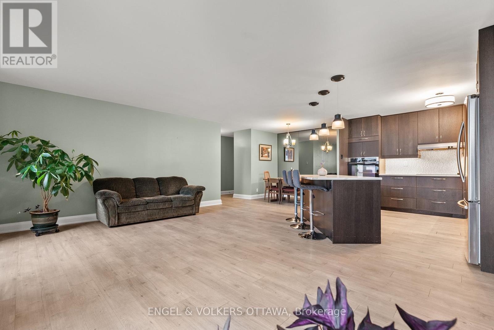 1006 - 2951 Riverside Drive