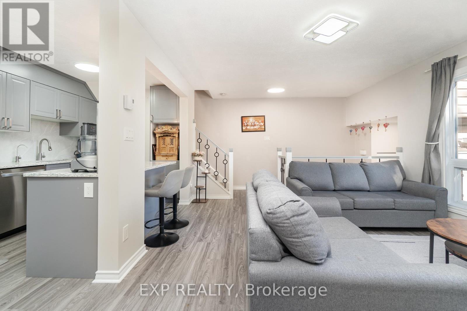 18 - 2640 Draper Avenue