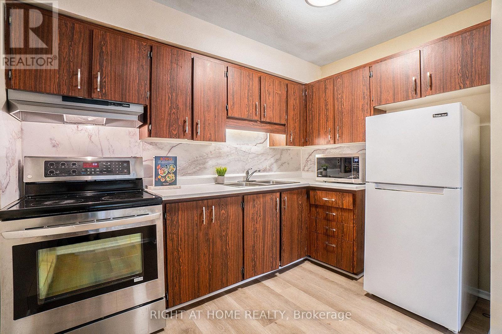59 - 2939 Fairlea Crescent