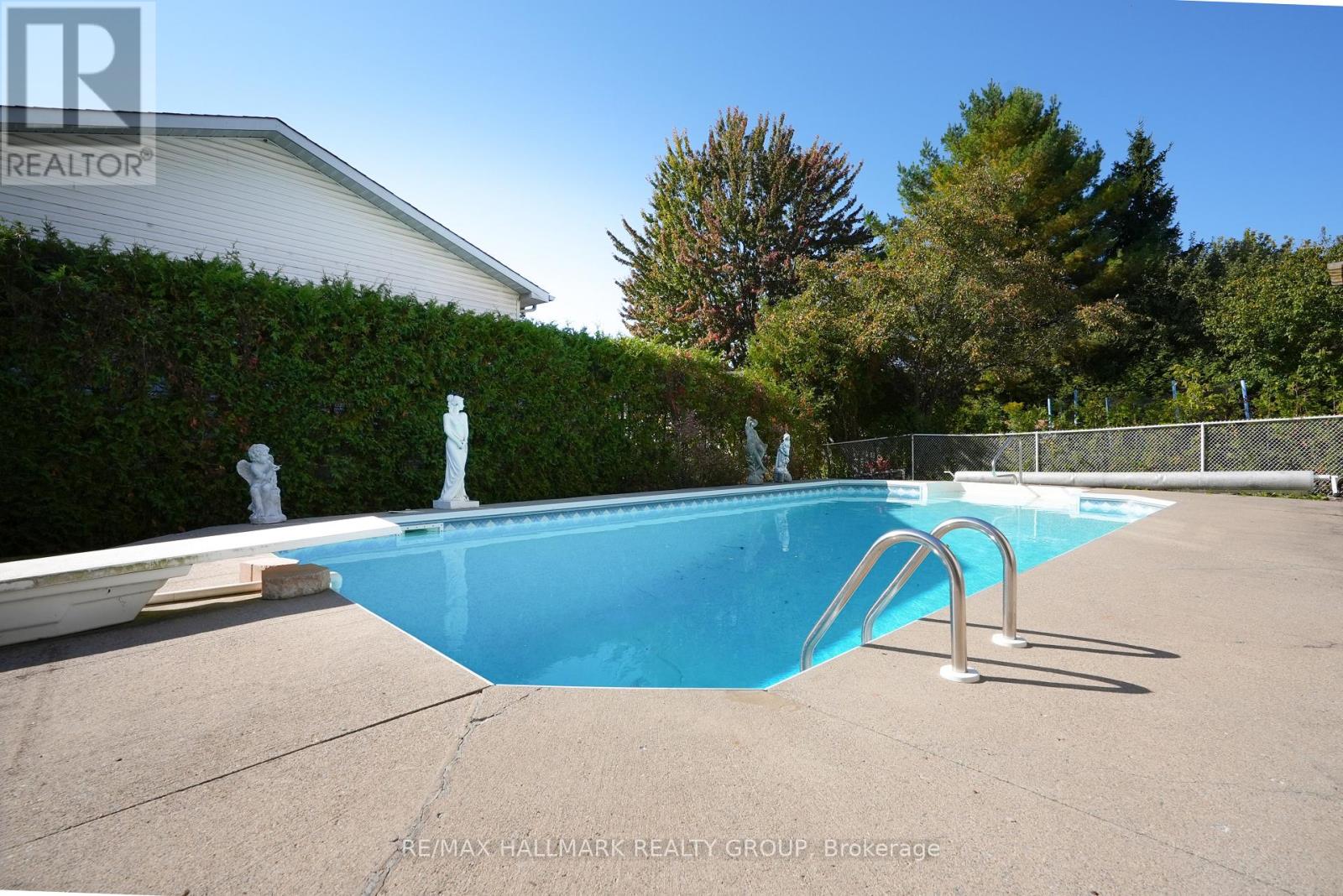 1354 Gaultois Avenue