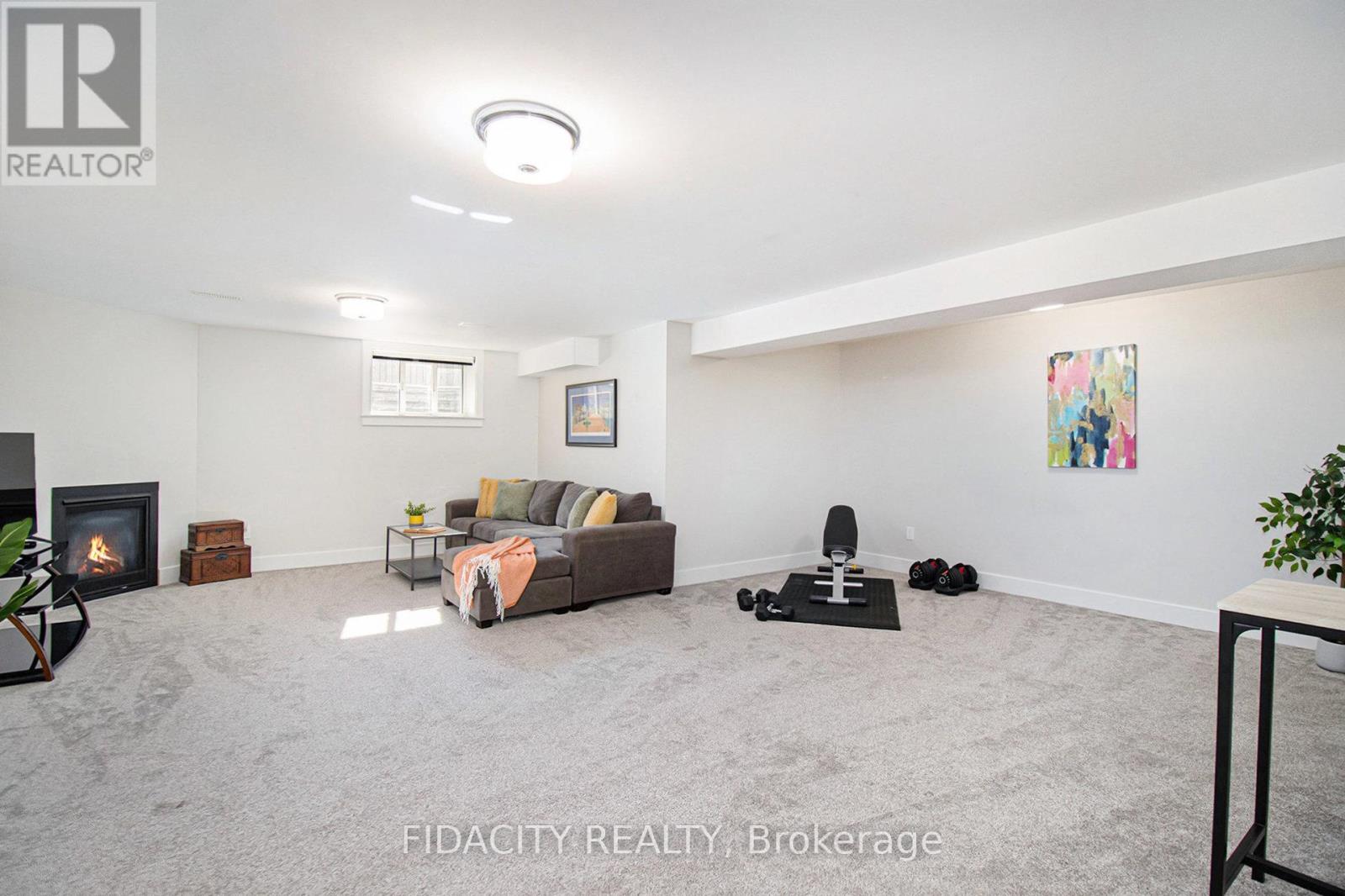 250 Maygrass Way