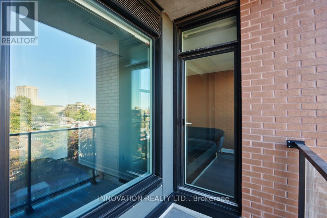 410 - 10 Rosemount Avenue