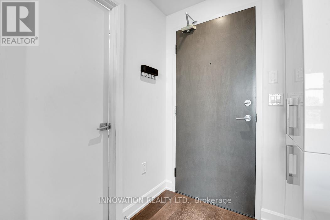 410 - 10 Rosemount Avenue