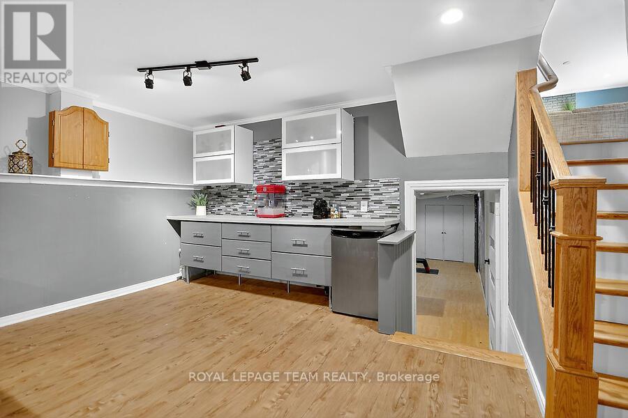 5664 South Island Park Drive