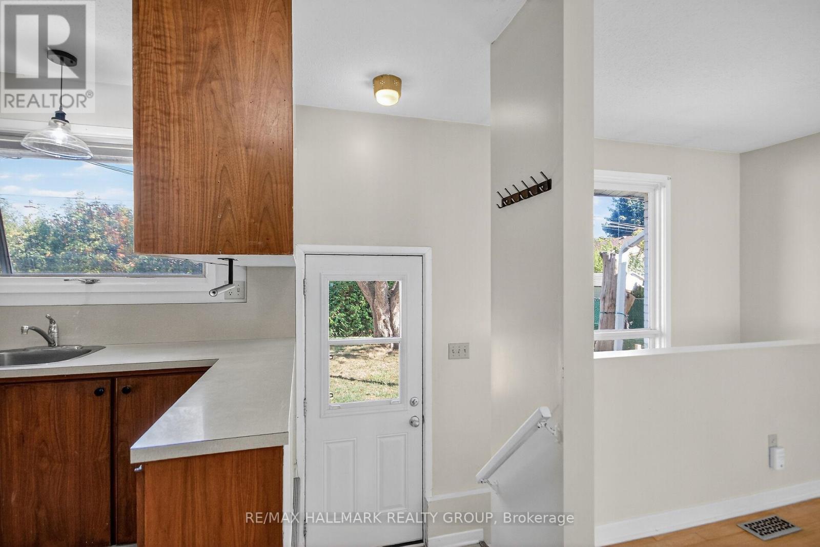 3 Sutton Place