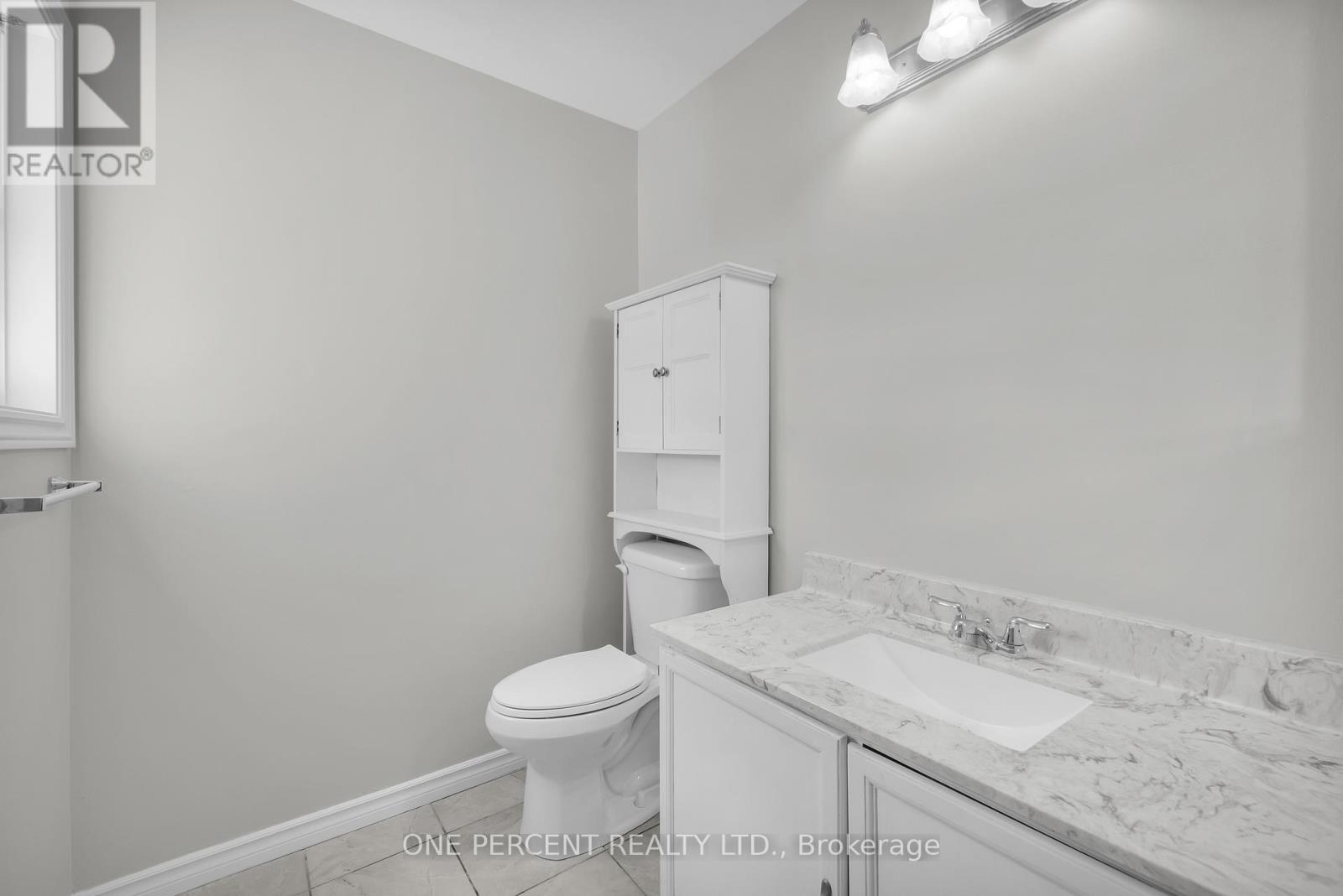 28 Chickasaw Crescent