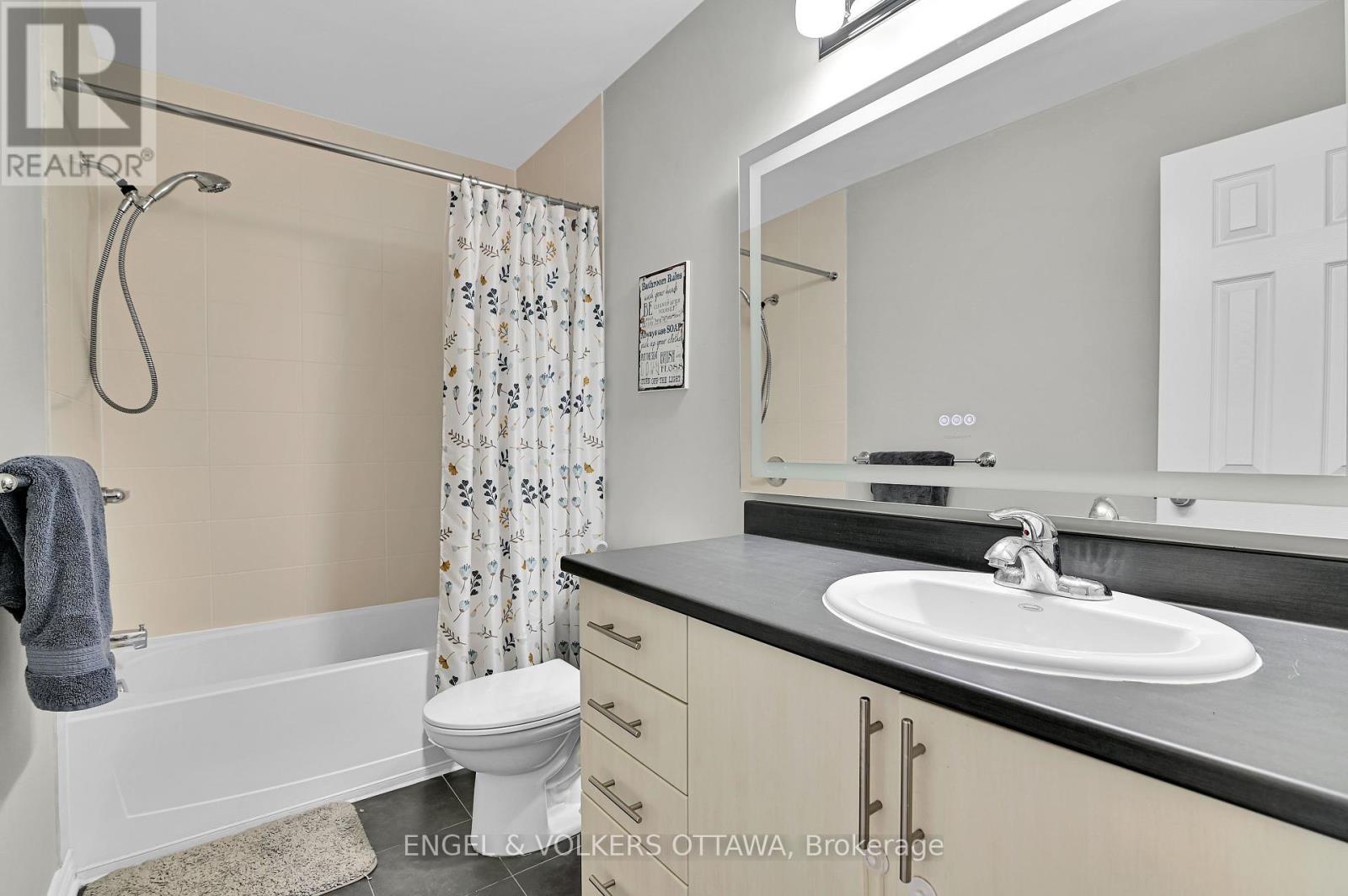 123 Waterfern Way