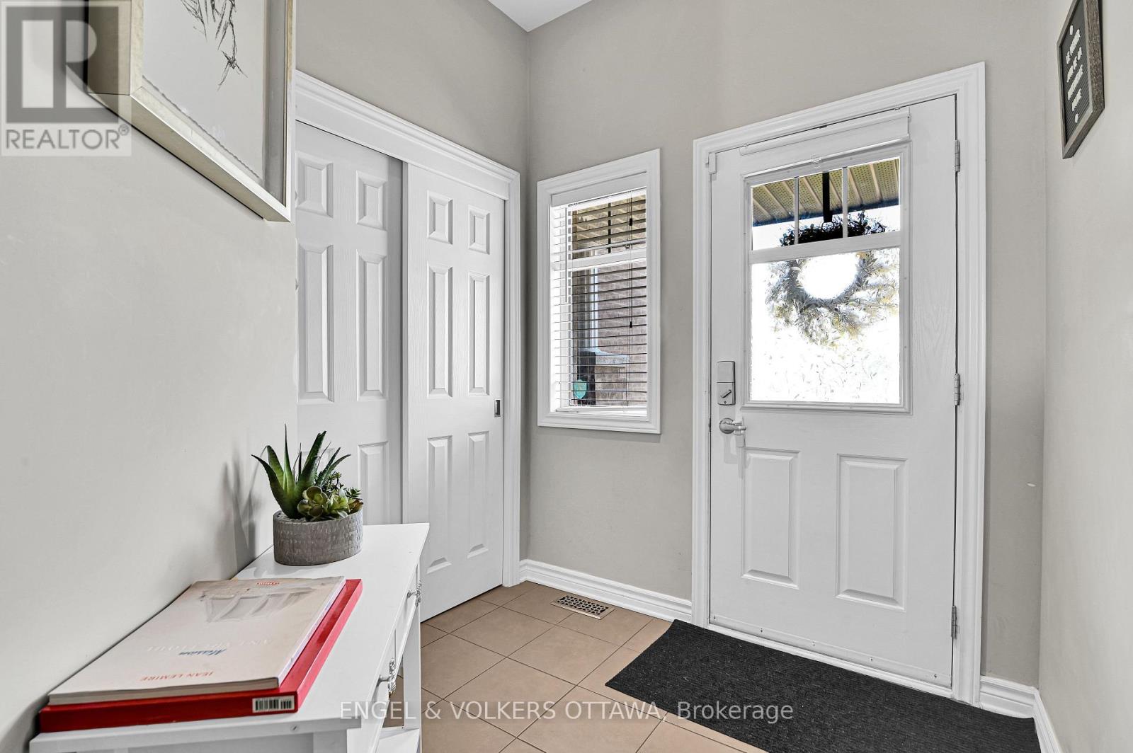 123 Waterfern Way