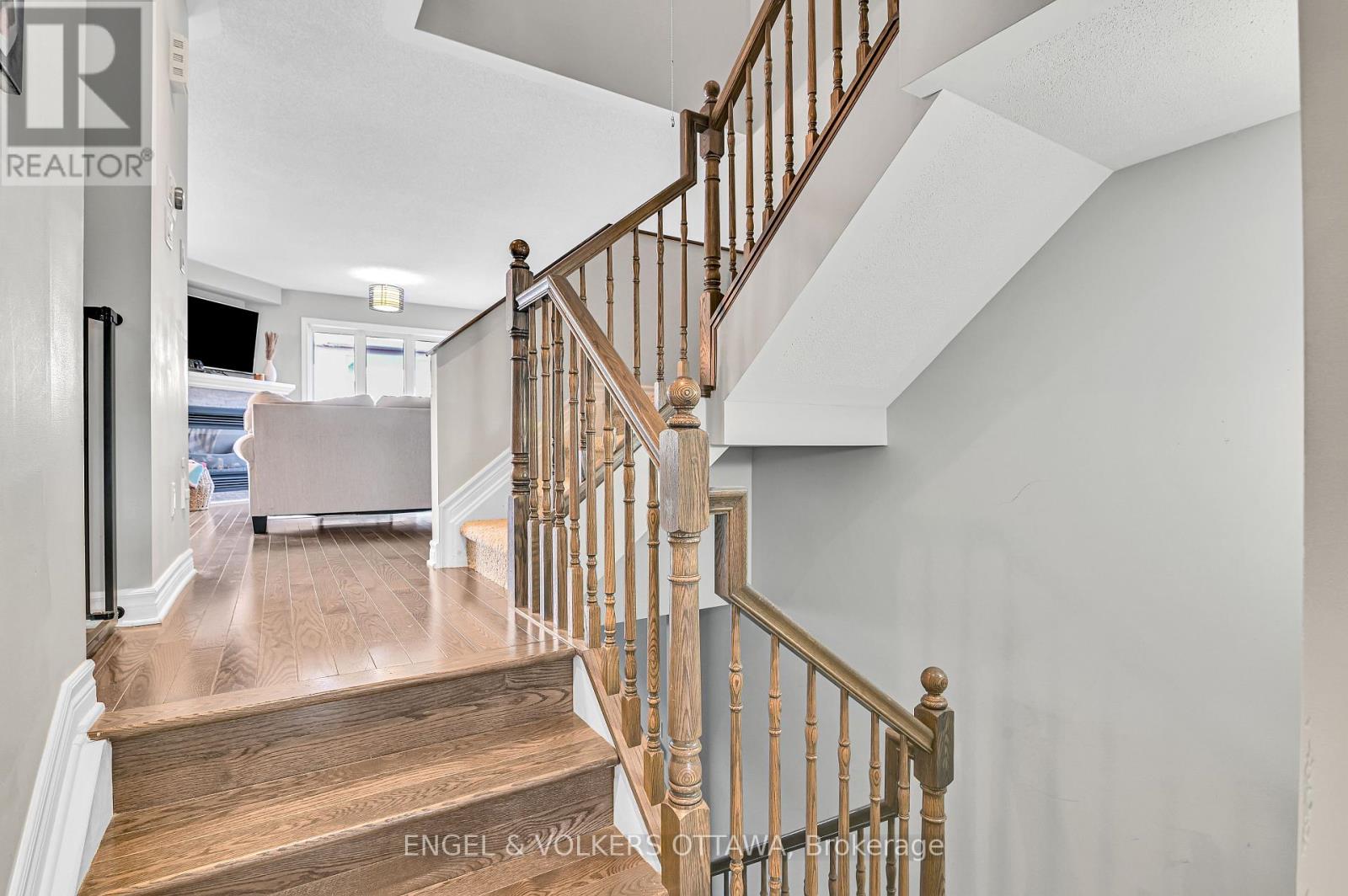 123 Waterfern Way