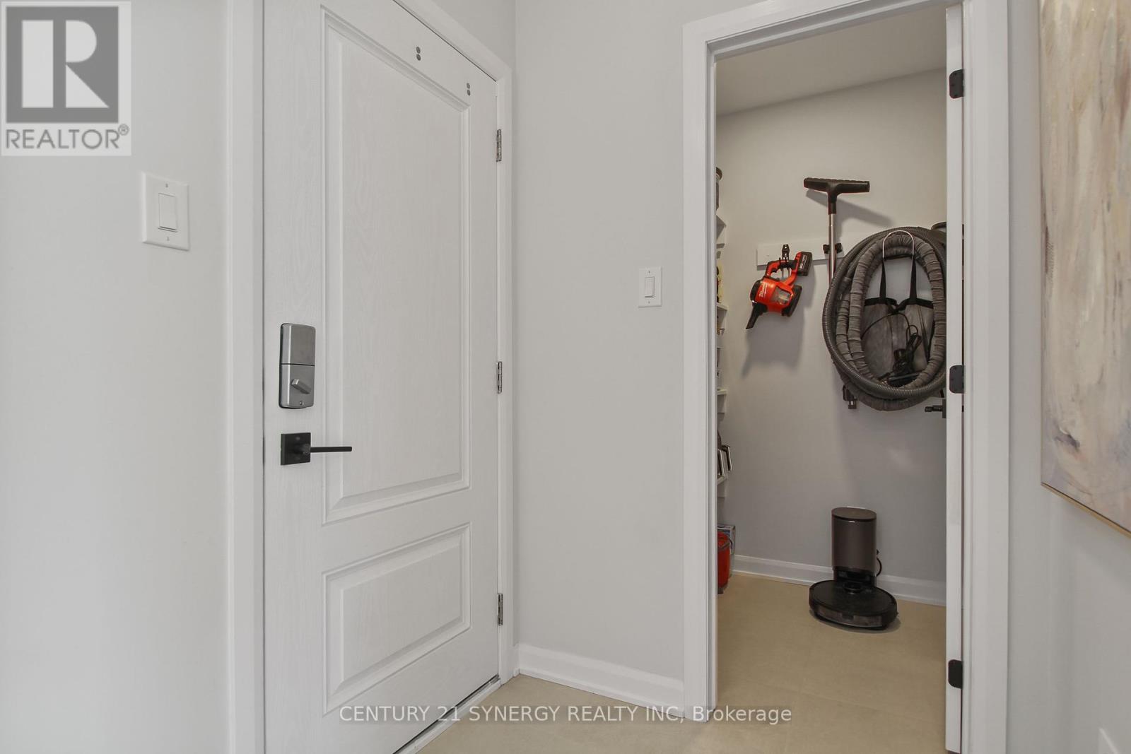 2104 Caltra Crescent