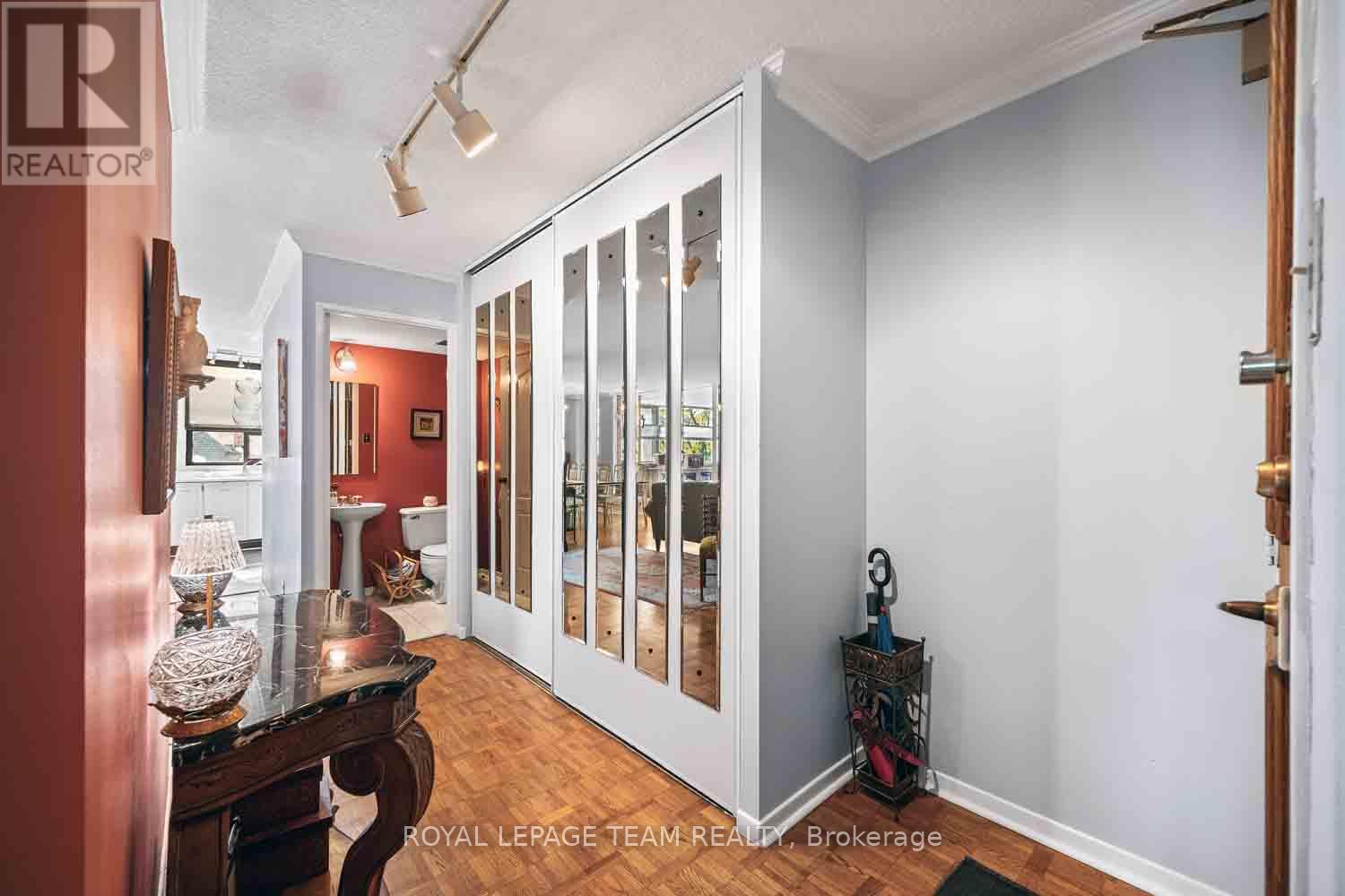303 - 40 Arthur Street