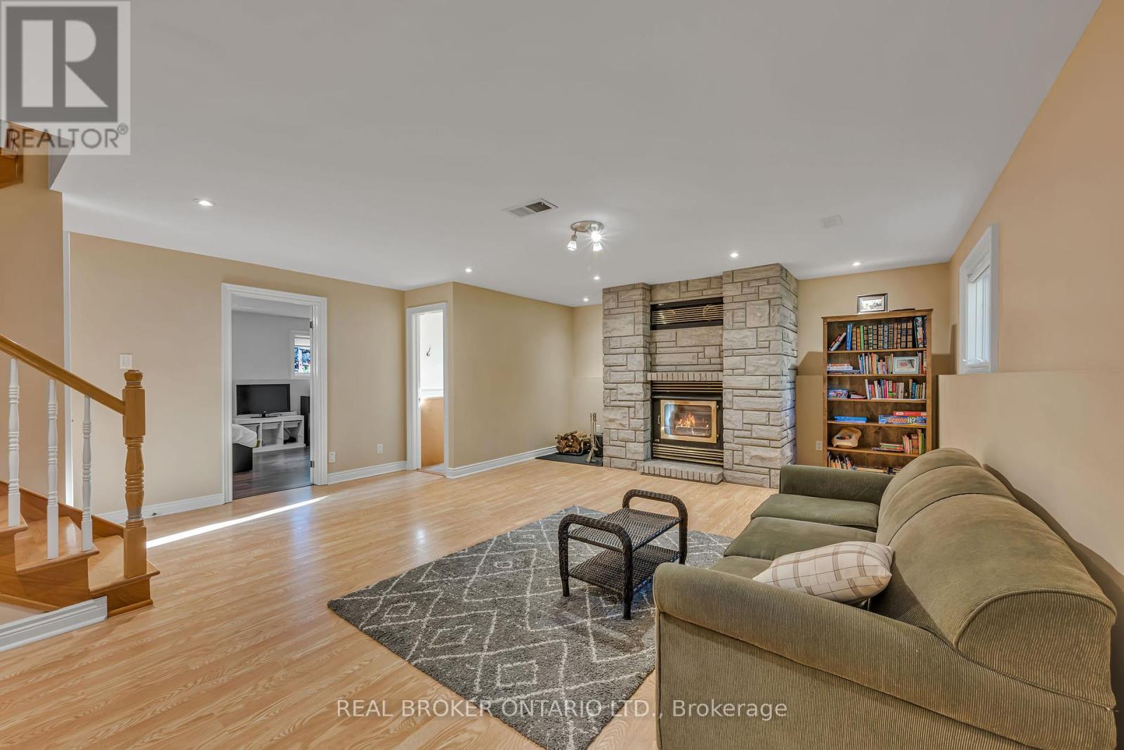 3603 Delson Drive W