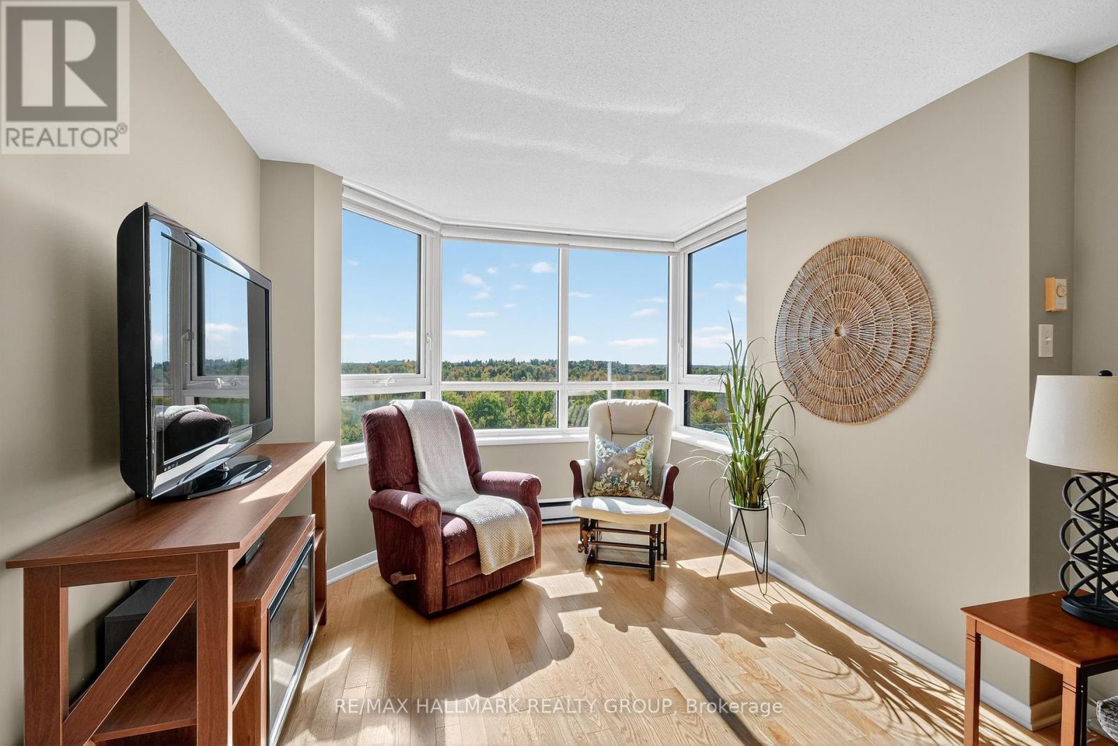 1207 - 80 Sandcastle Drive