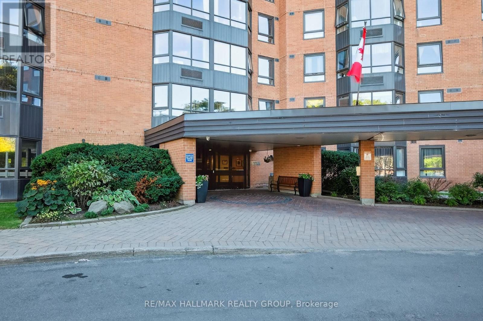 1207 - 80 Sandcastle Drive