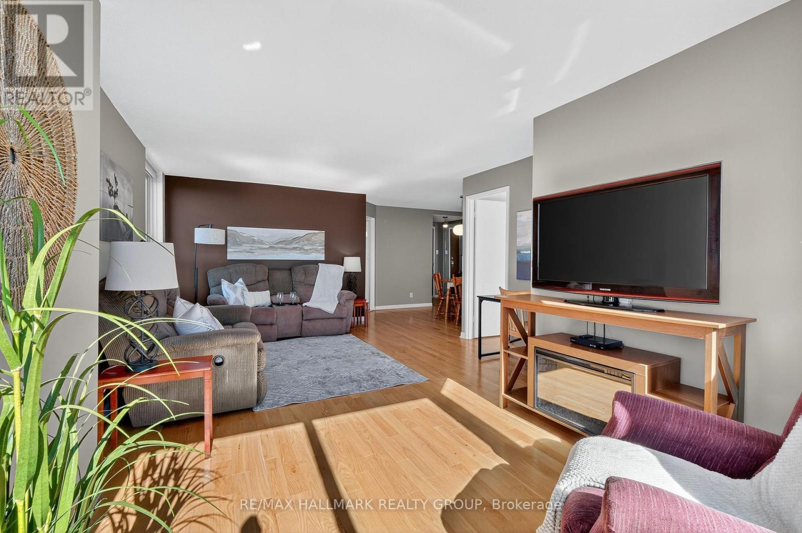 1207 - 80 Sandcastle Drive