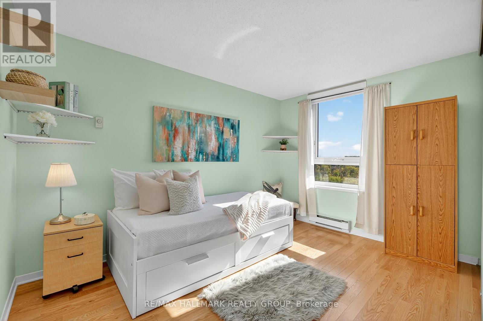 1207 - 80 Sandcastle Drive