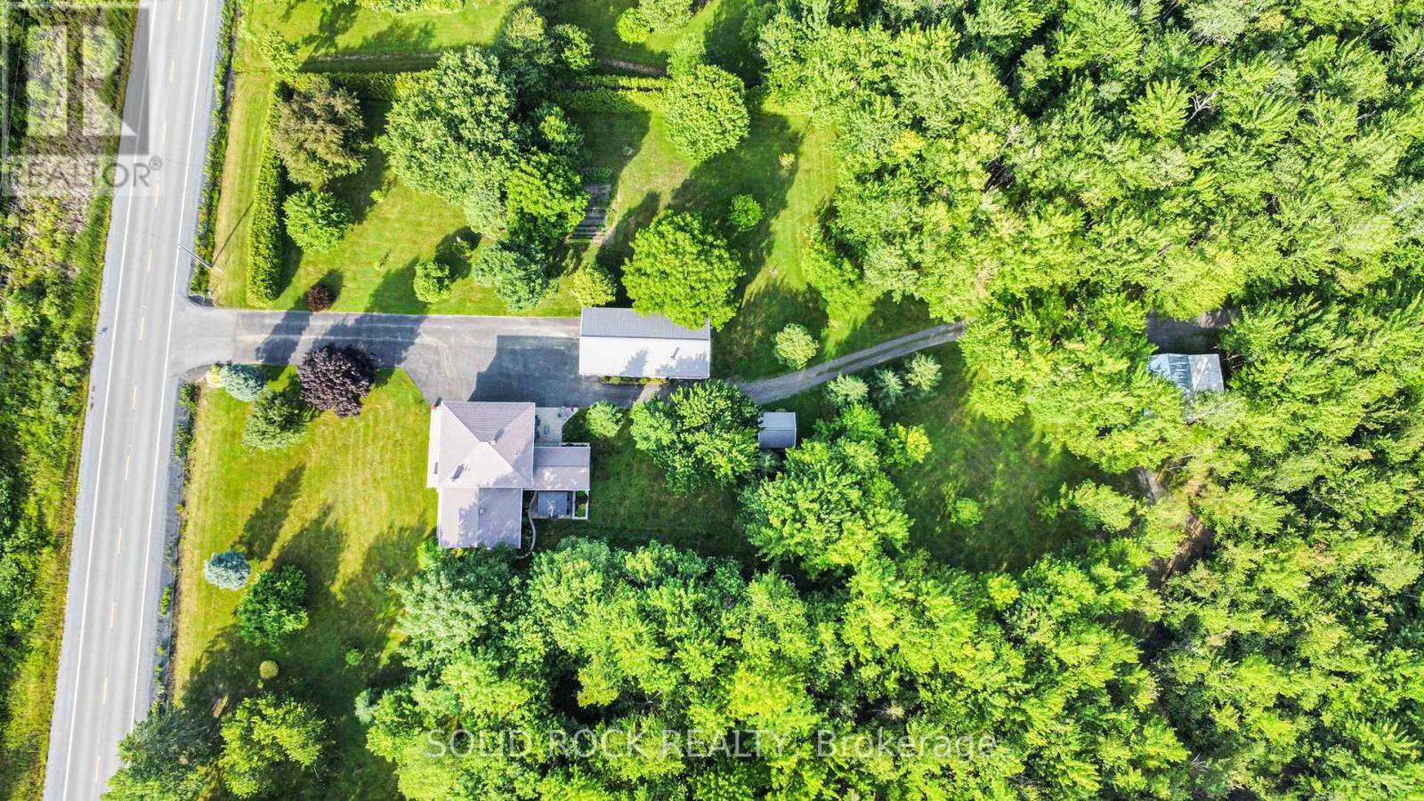 2278 Russland Road E