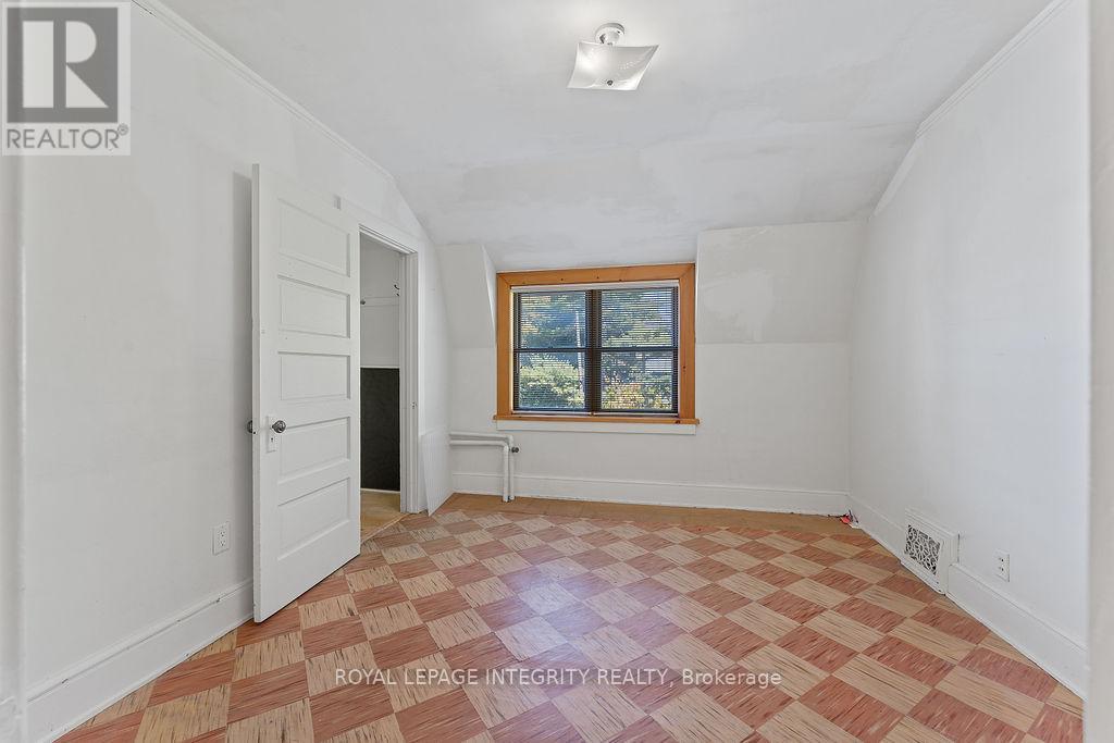 472 Edison Avenue