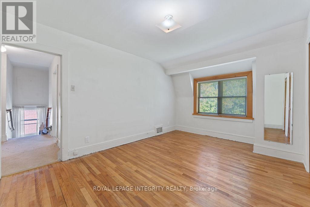 472 Edison Avenue