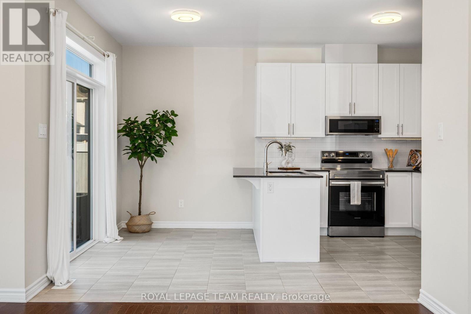 743 Vennecy Terrace