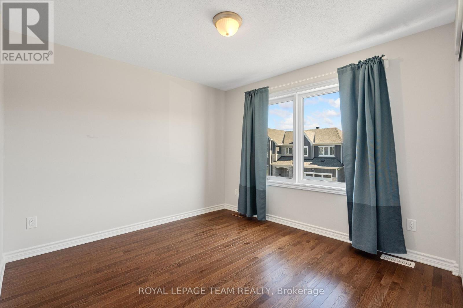 743 Vennecy Terrace