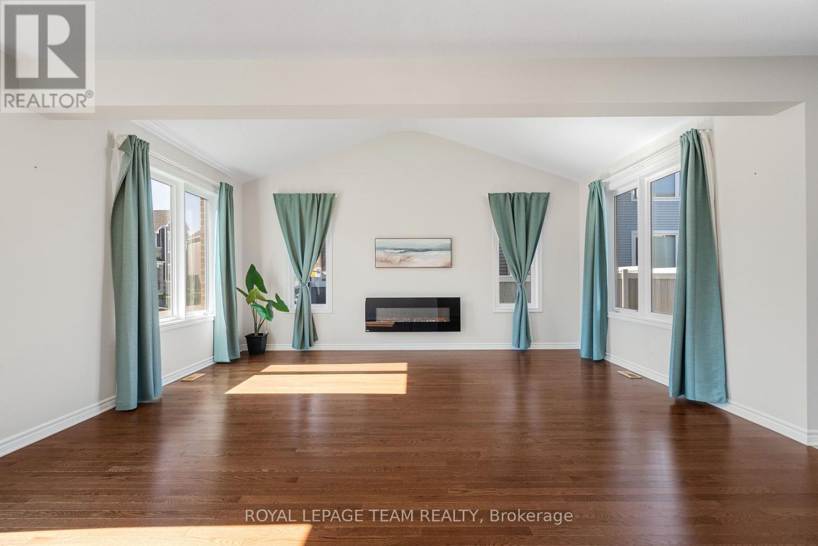 743 Vennecy Terrace