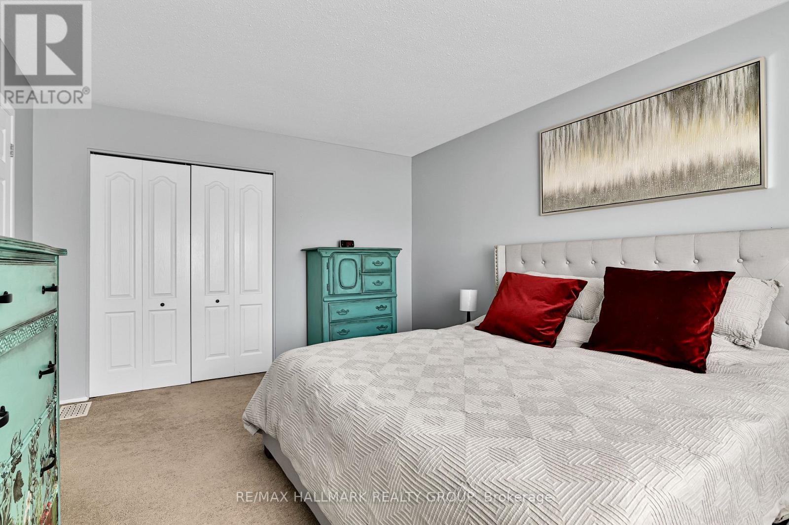 53 - 21 Midland Crescent