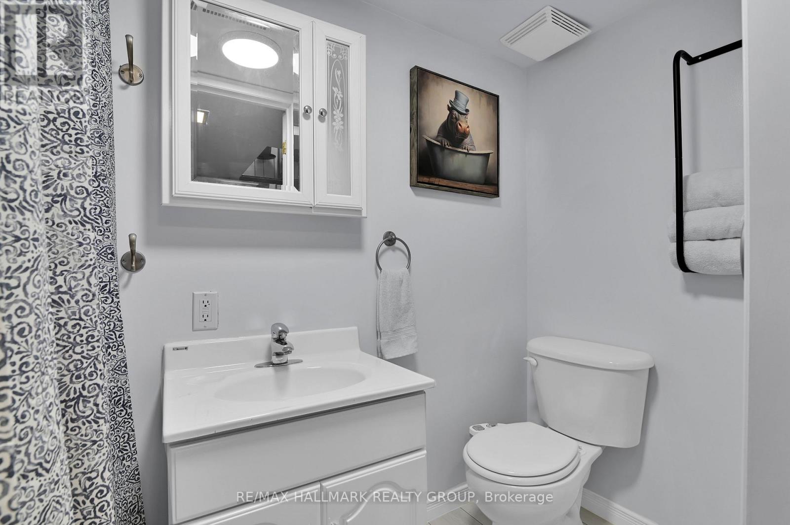 53 - 21 Midland Crescent
