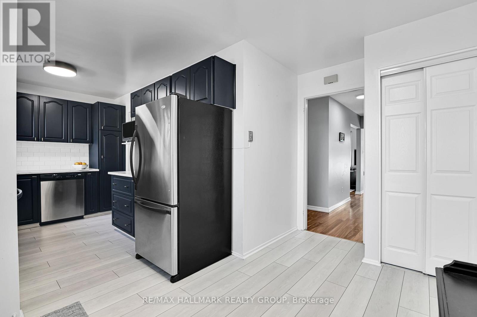 53 - 21 Midland Crescent