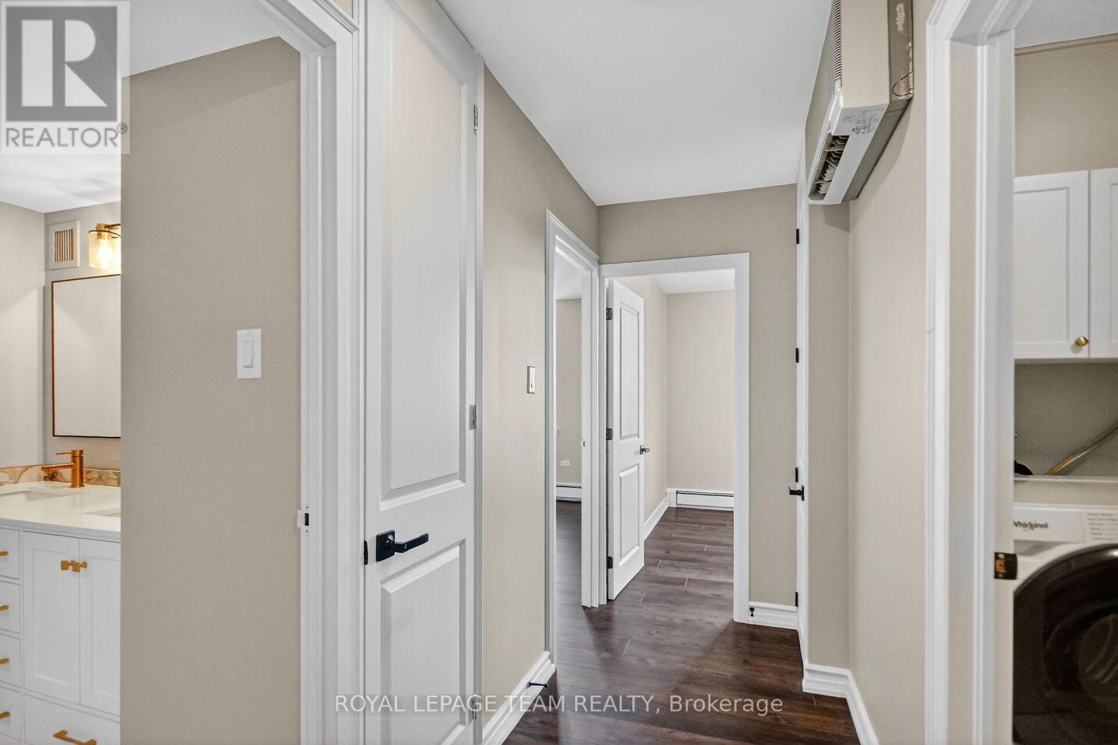 2509/2510 - 515 St Laurent Boulevard