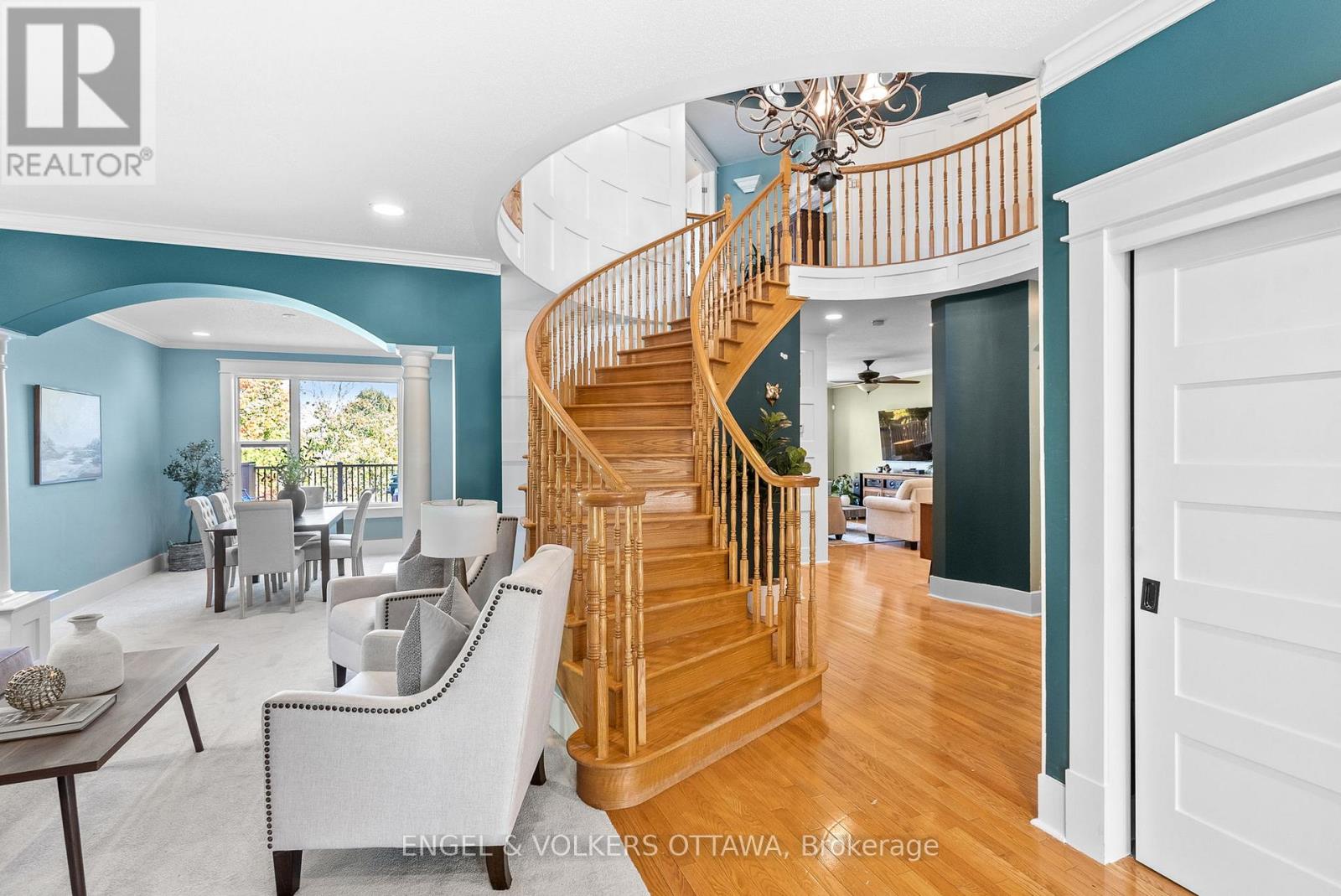 2139 Blue Willow Crescent