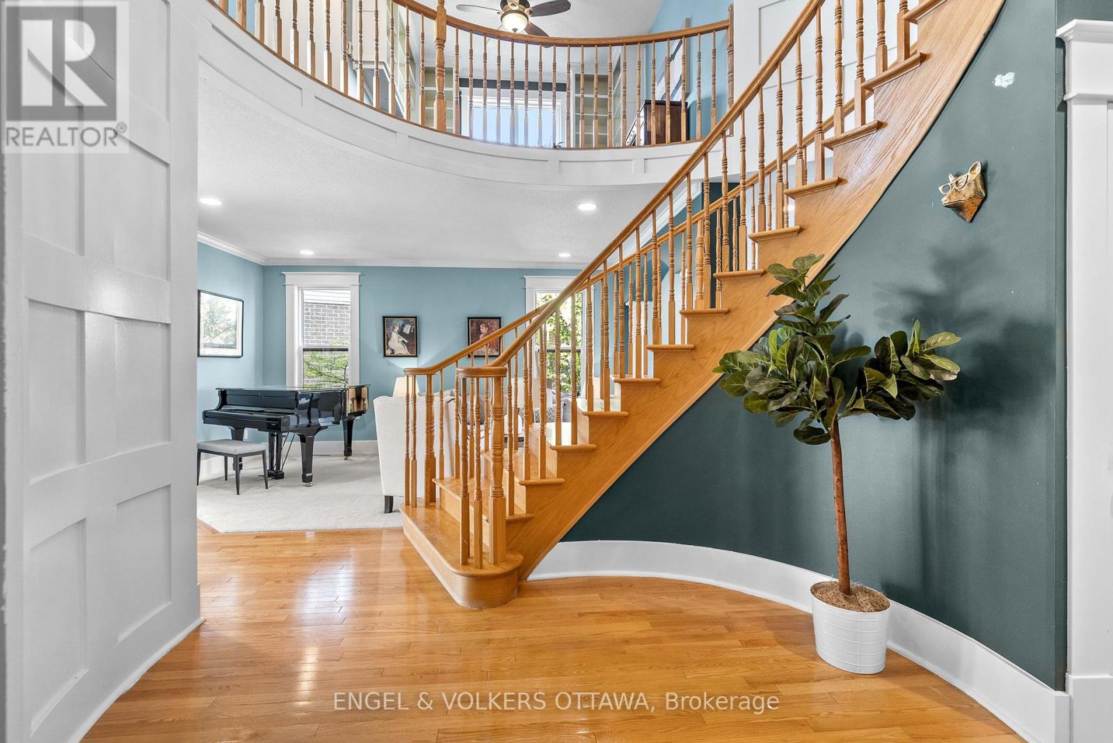 2139 Blue Willow Crescent