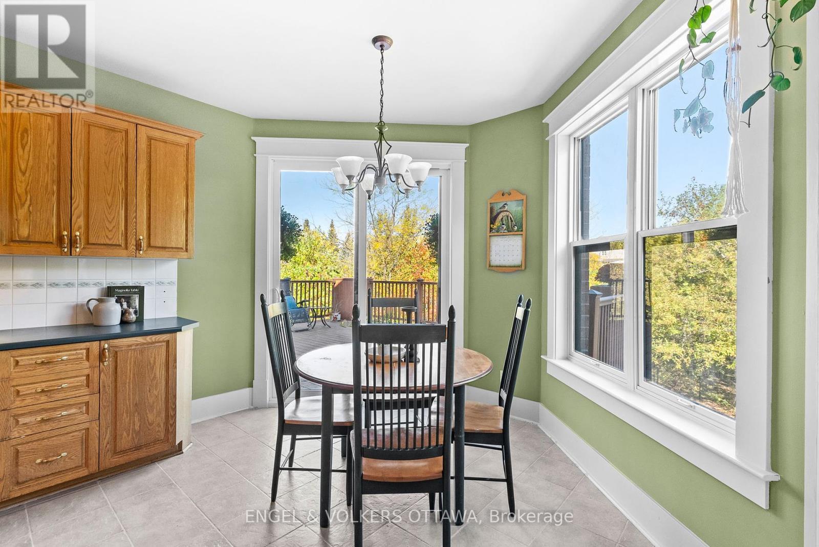 2139 Blue Willow Crescent