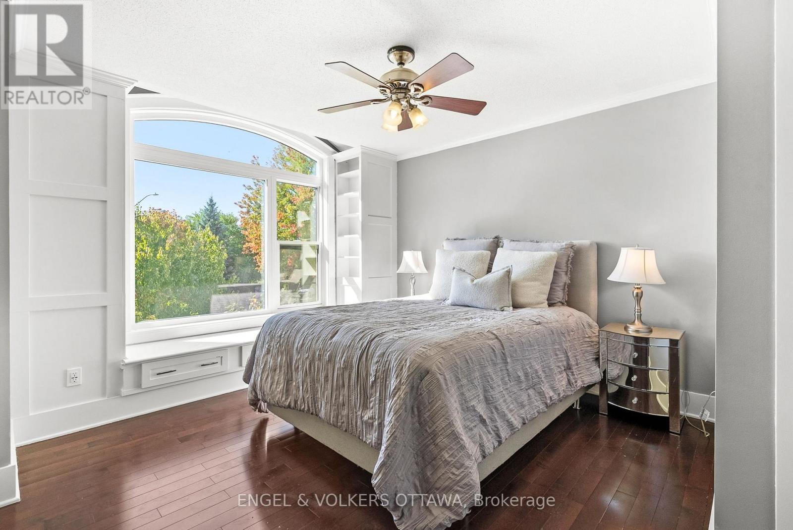 2139 Blue Willow Crescent