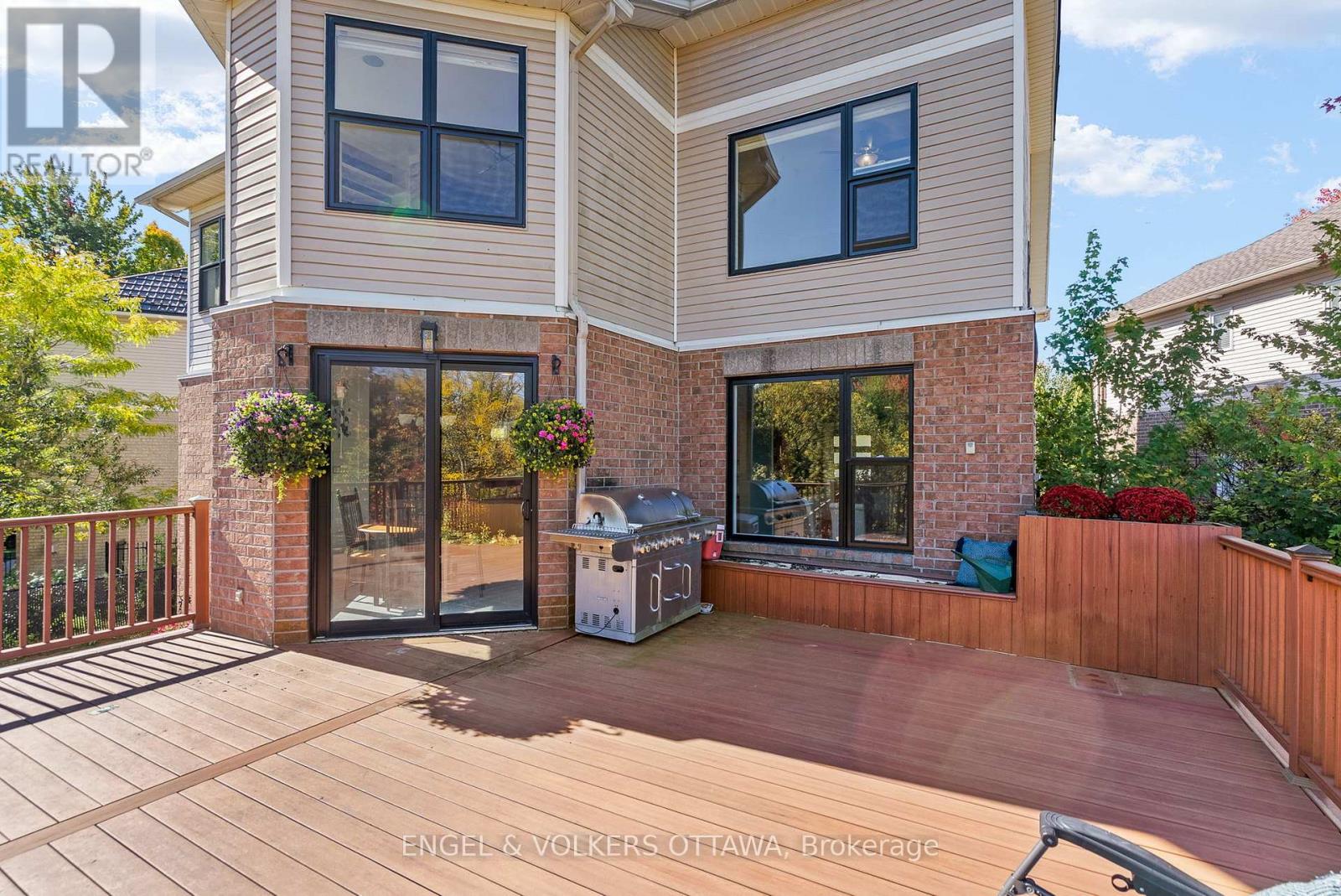 2139 Blue Willow Crescent
