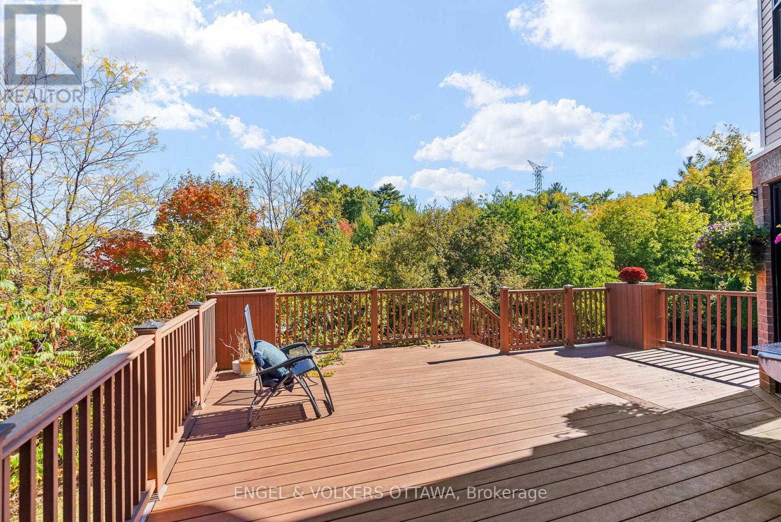 2139 Blue Willow Crescent