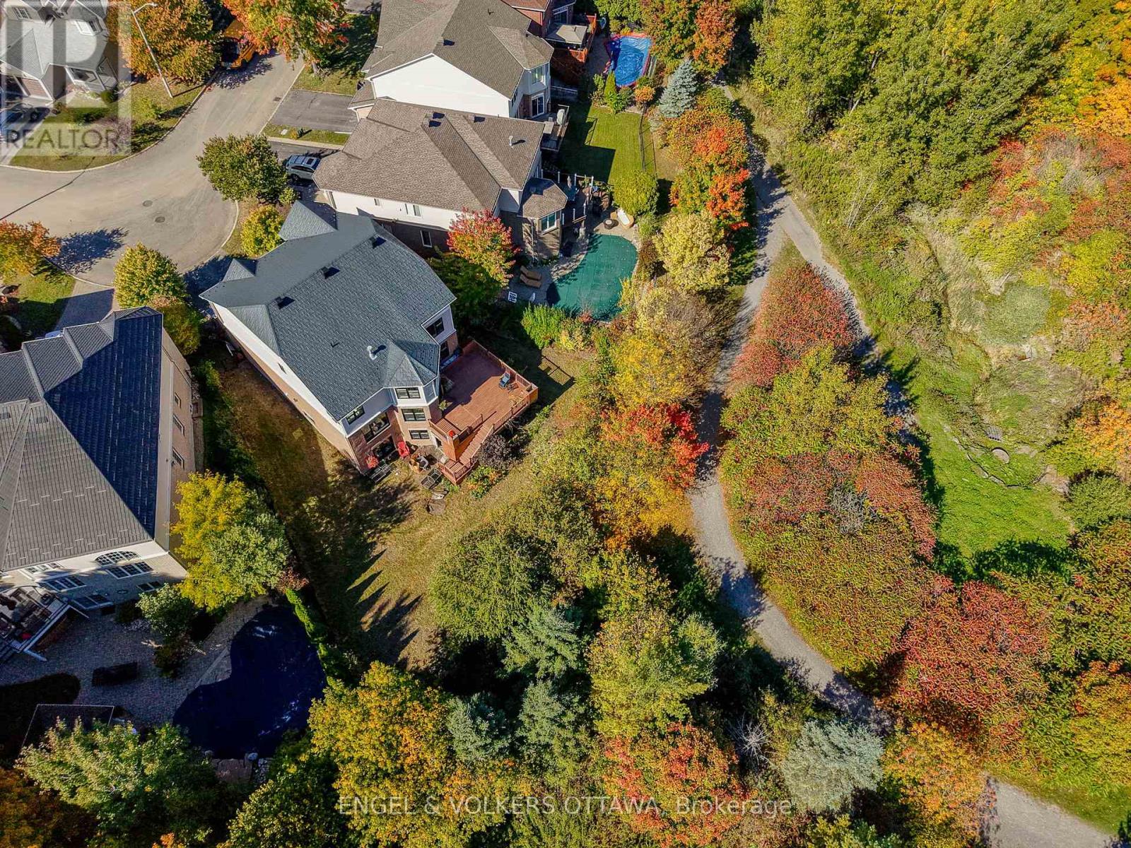 2139 Blue Willow Crescent