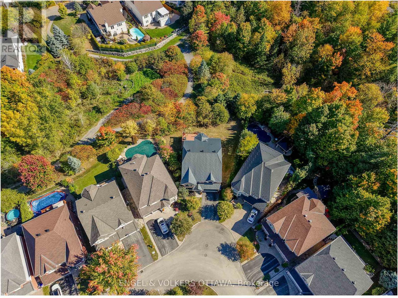 2139 Blue Willow Crescent