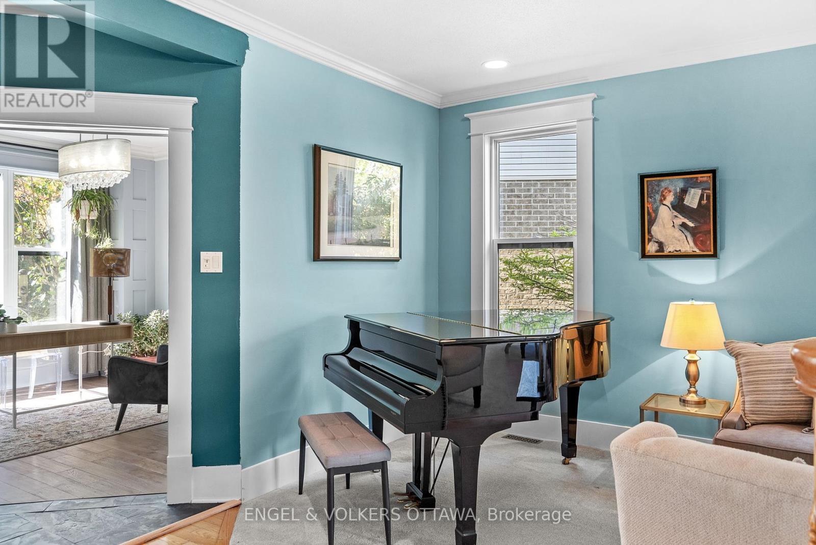 2139 Blue Willow Crescent
