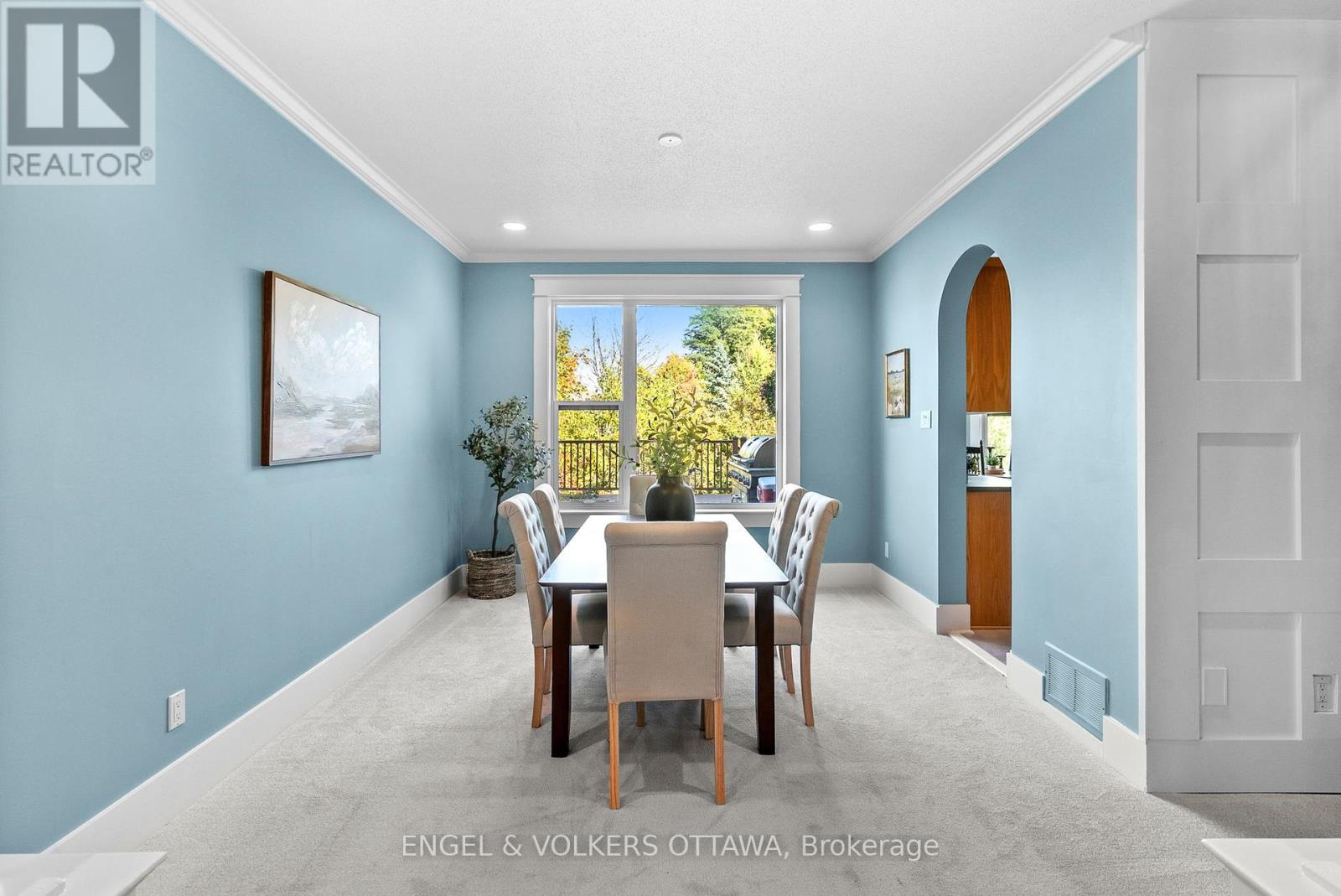 2139 Blue Willow Crescent