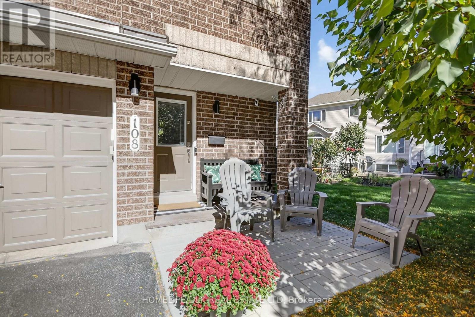 108 Landover Crescent