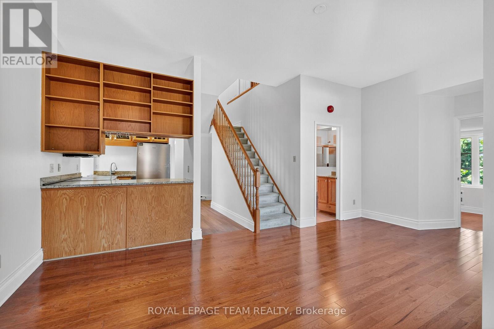 6 - 635 Richmond Road