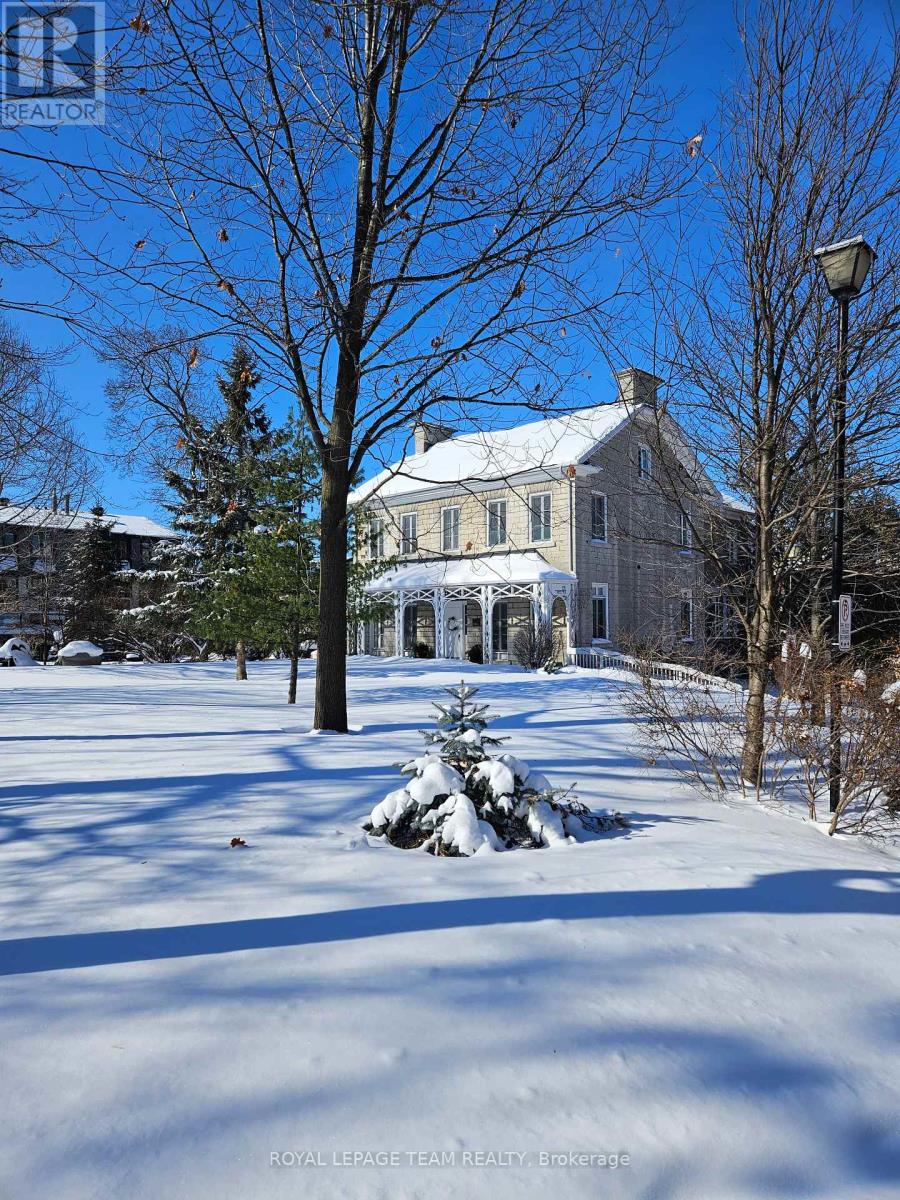 6 - 635 Richmond Road