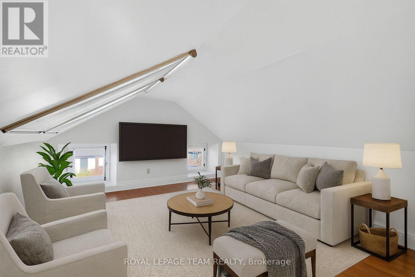 6 - 635 Richmond Road