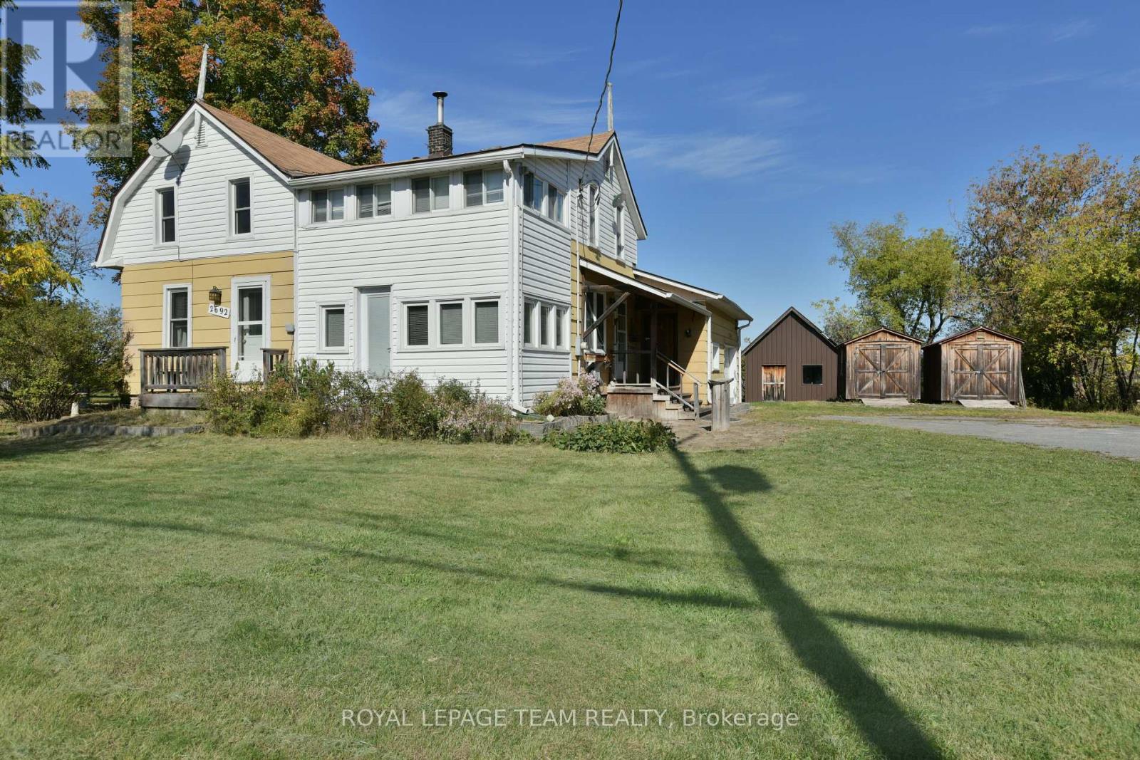 2692 Dunrobin Road