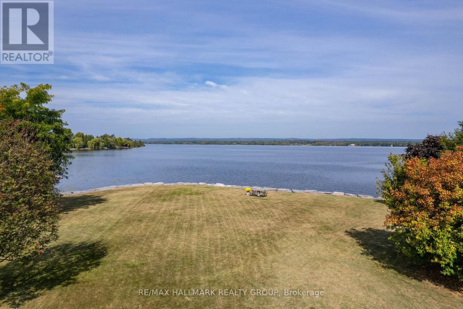 3285 Front Road S