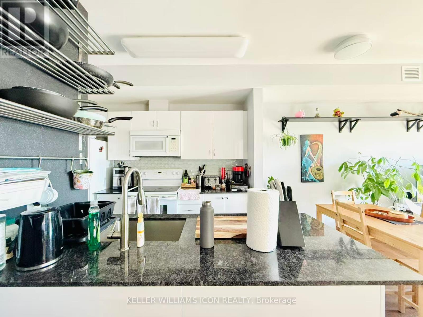 801 - 90 Landry Street