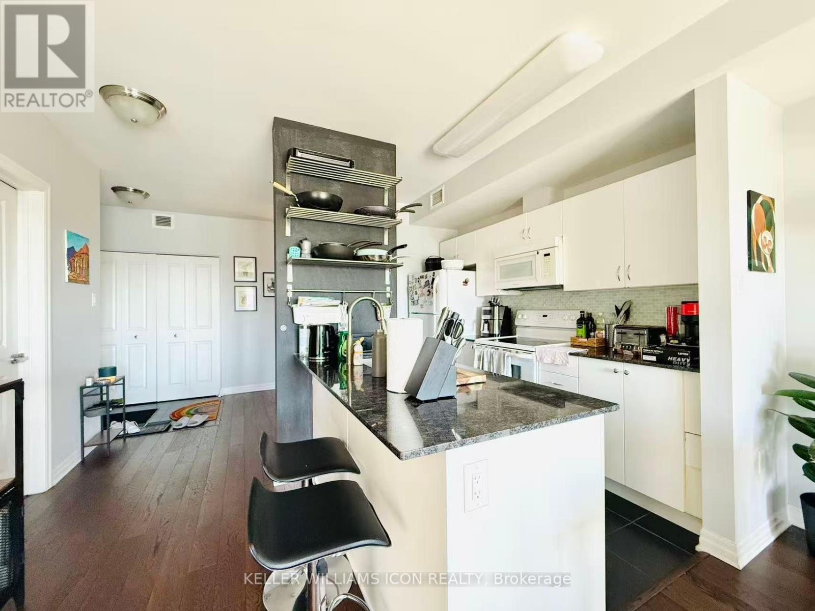 801 - 90 Landry Street