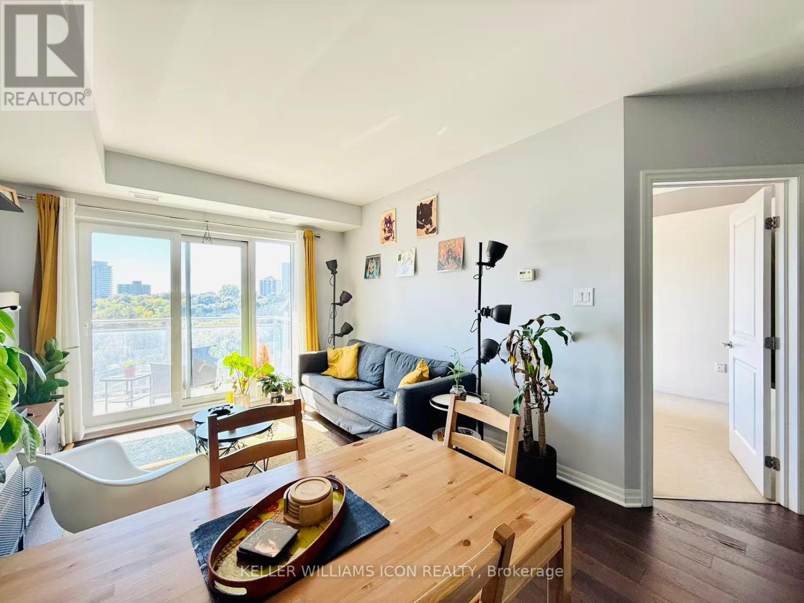 801 - 90 Landry Street